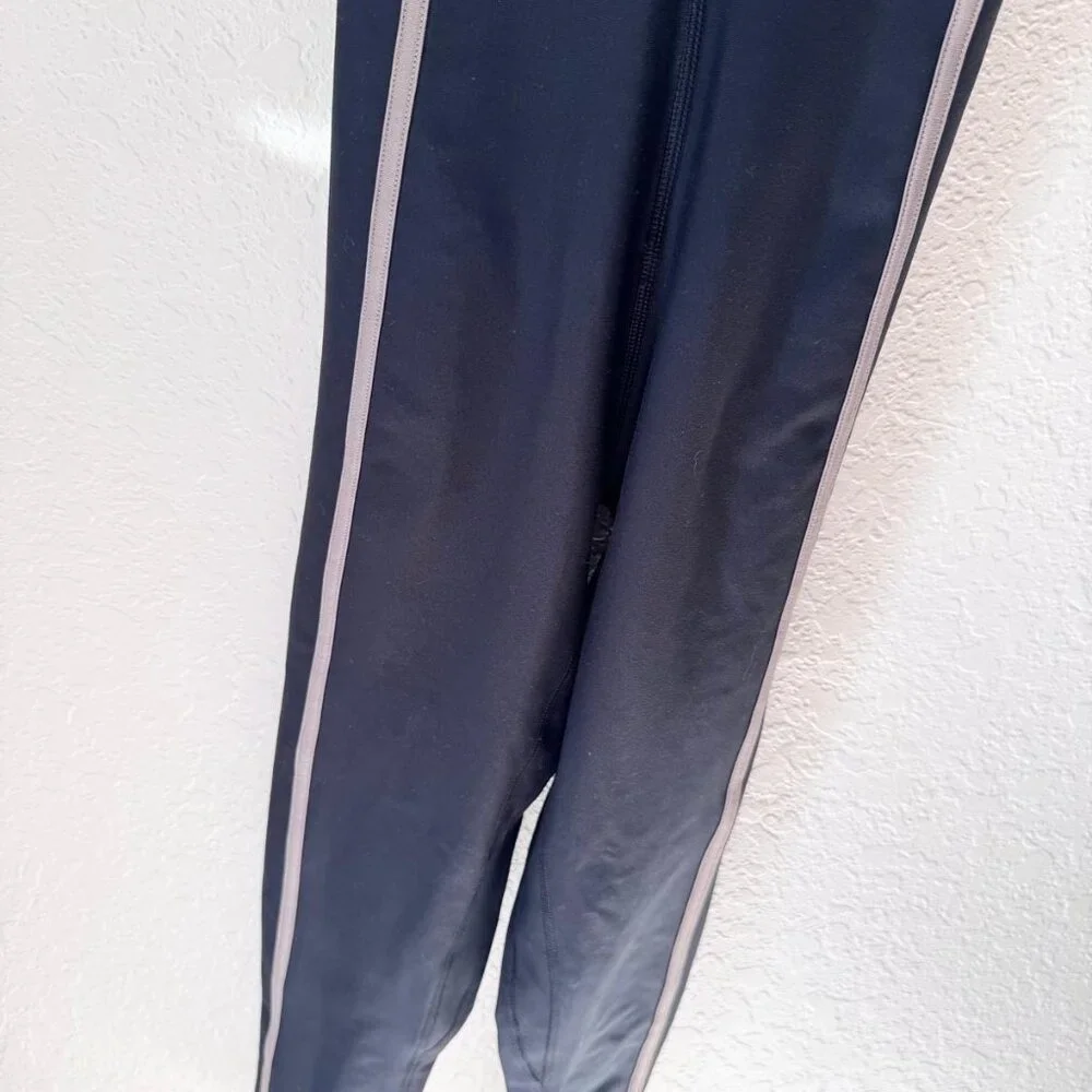 Abercrombie YPB sculptLUX Onesie - Picture 5 of 8